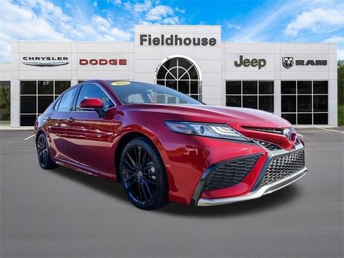 Used 2023 Toyota Camry XSE image 9