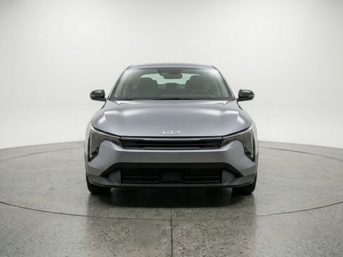 Used 2025 Kia K4 LXS image 2