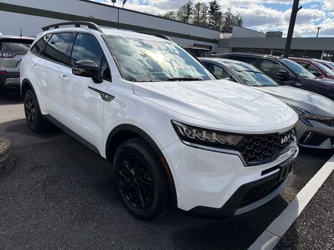 Used 2023 Kia Sorento S AWD/4WD image 2