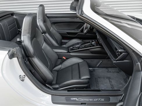 Used 2024 Porsche 911 Carrera GTS RWD image 22