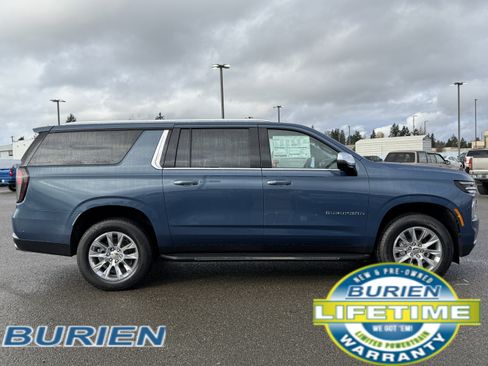 New 2026 Chevrolet Suburban Premier image 6