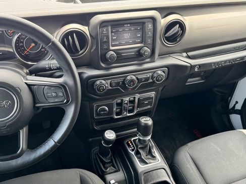 Used 2018 Jeep Wrangler Unlimited Sport S AWD/4WD image 25