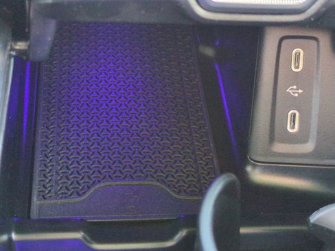 Used 2026 Mercedes-Benz GLC 300 4MATIC image 23