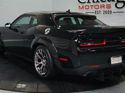 Used 2015 Dodge Challenger SRT w/ Technology Group RWD image 9