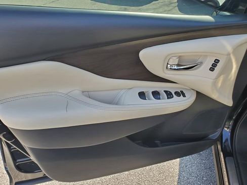 Certified 2021 Nissan Murano Platinum w/ Cargo Package image 16