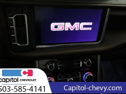 Used 2021 GMC Yukon Denali w/ Denali Premium Package image 22