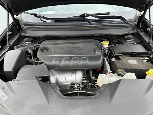 Certified 2023 Jeep Cherokee Altitude Lux image 23