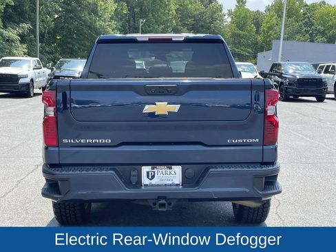 Used 2022 Chevrolet Silverado 1500 Custom AWD/4WD image 7