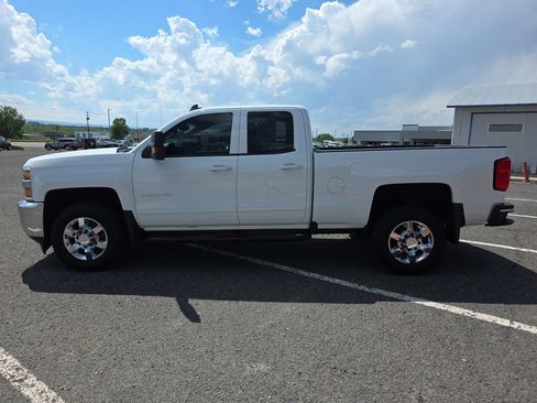 Used 2017 Chevrolet Silverado 2500 LT AWD/4WD image 3