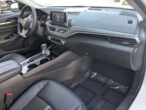 Used 2025 Nissan Altima 2.5 SR image 30