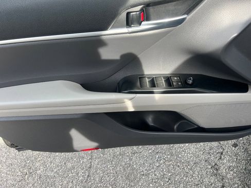 Used 2020 Toyota Camry LE image 30