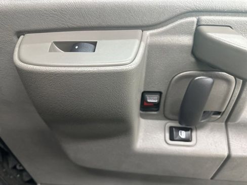 Used 2017 Chevrolet Express 2500 LS image 15