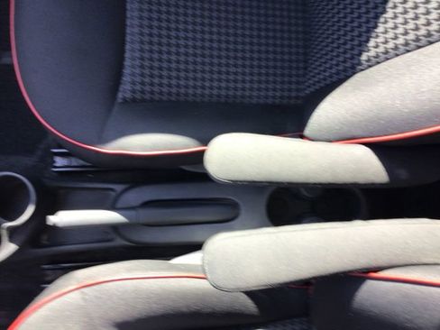 Used 2018 FIAT 500 Pop image 29