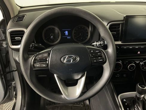 Used 2021 Hyundai Venue SE FWD image 23