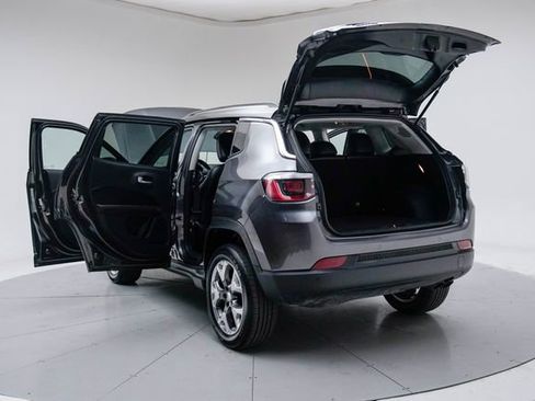 Used 2018 Jeep Compass Limited image 19