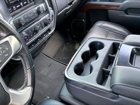 Used 2018 GMC Sierra 1500 SLT AWD/4WD image 13