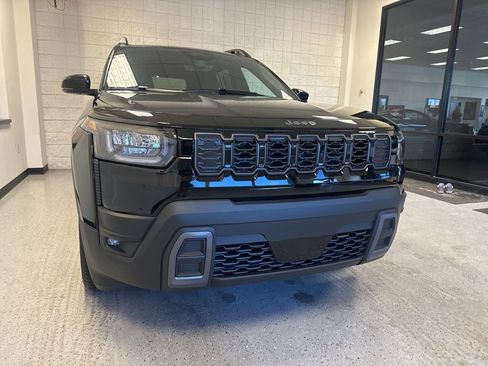 New 2026 Jeep Cherokee Limited image 10