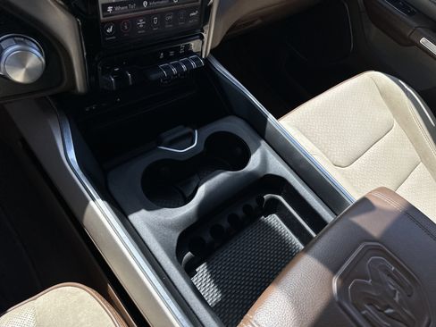 Used 2019 RAM 1500 Laramie image 34