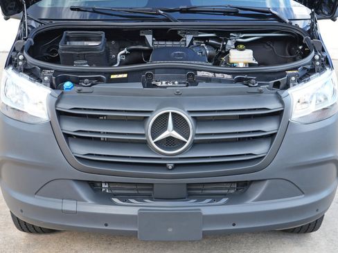 Used 2026 Mercedes-Benz Sprinter 2500 image 8
