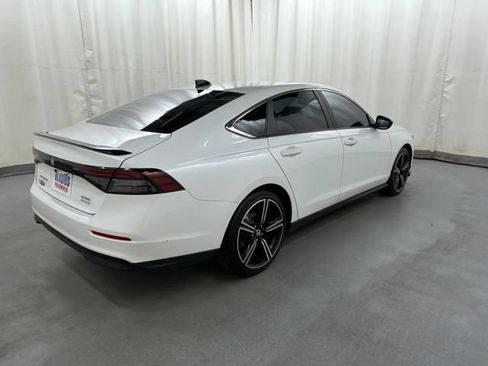 Used 2025 Honda Accord Sport image 6