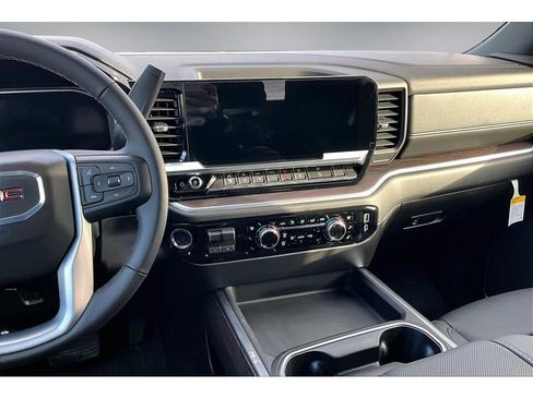 New 2026 GMC Sierra 2500 SLT w/ SLT Premium Package image 6