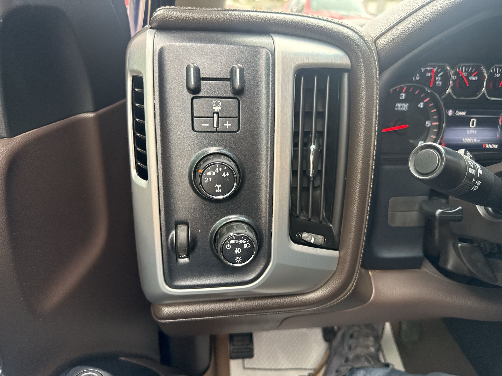 Used 2014 GMC Sierra 1500 SLT w/ SLT Crew Cab Value Package AWD/4WD image 24