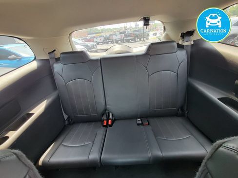 Used 2015 Buick Enclave Leather AWD/4WD image 9