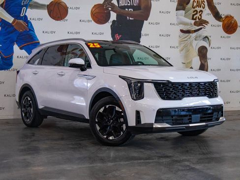 New 2025 Kia Sorento S w/ Panoramic Sunroof Package image 2