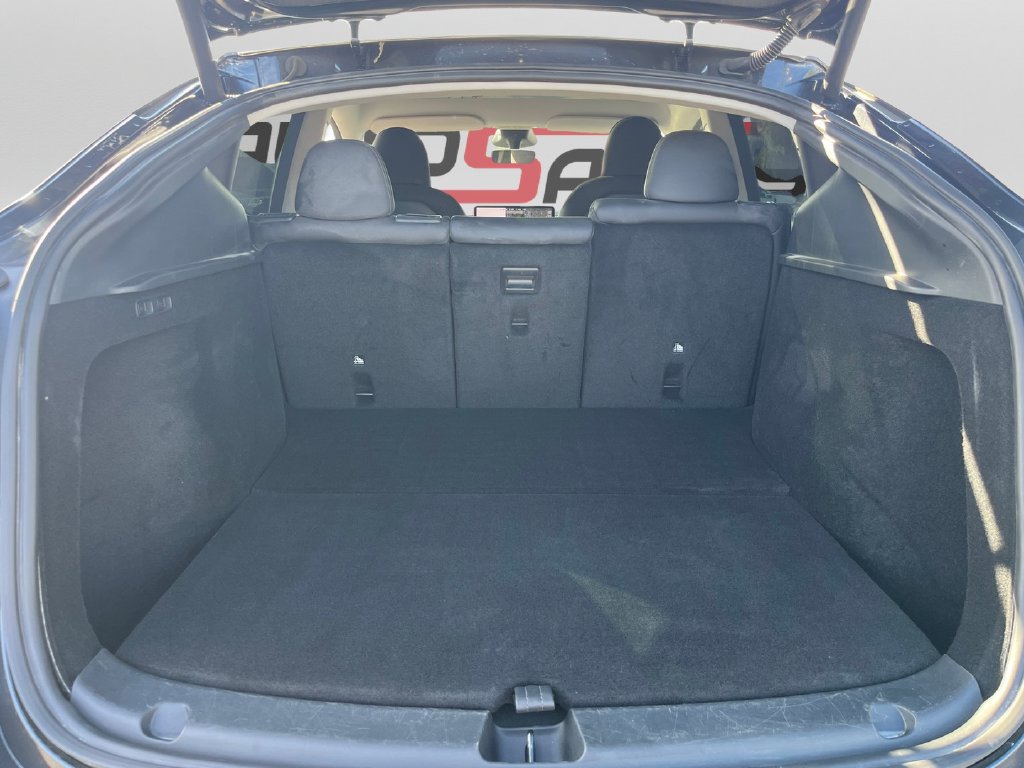 Used 2025 Tesla Model Y Long Range RWD image 19