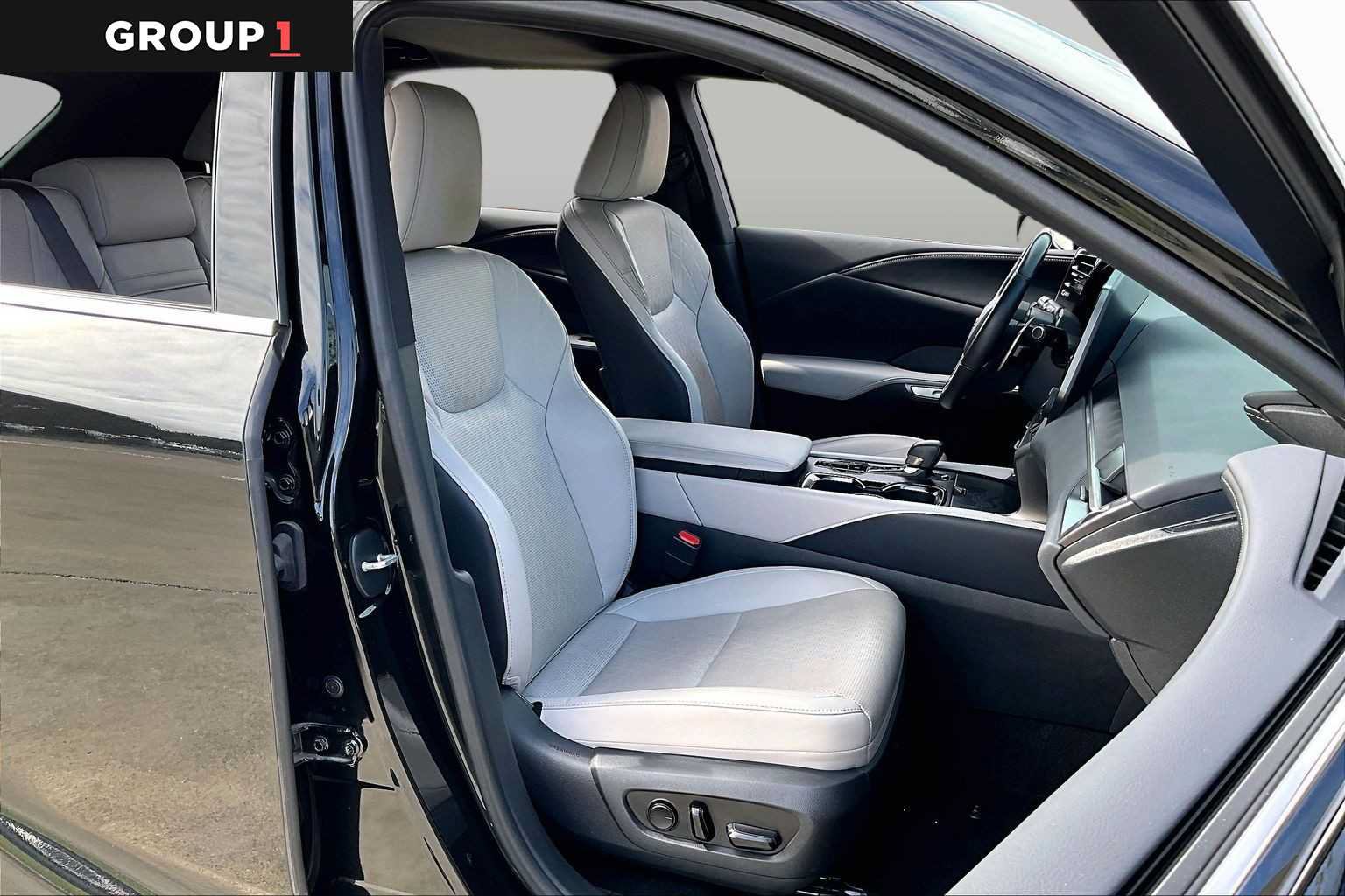 Certified 2024 Lexus RX 350 Premium Plus w/ Convenience Package FWD image 8