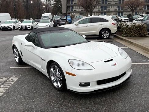 Used 2011 Chevrolet Corvette Grand Sport w/ Preferred Equipment Group image 2