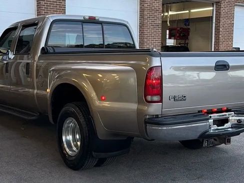 Used 2002 Ford F350 Lariat image 8