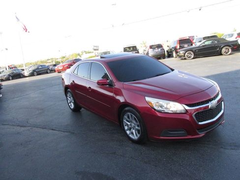 Used 2014 Chevrolet Malibu LT FWD image 3