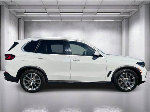 Used 2021 BMW X5 sDrive40i w/ Premium Package RWD image 2