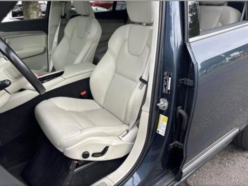 Used 2023 Volvo XC90 B6 Plus AWD/4WD image 4