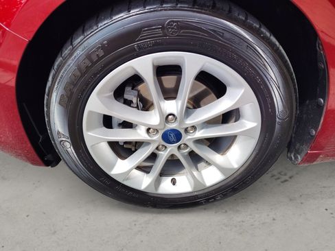 Used 2019 Ford Fusion SE FWD image 9
