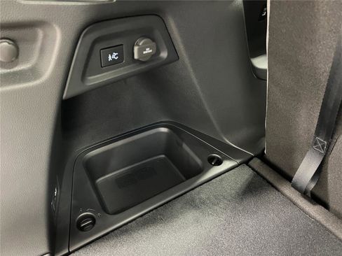 New 2025 Honda Pilot Touring image 37