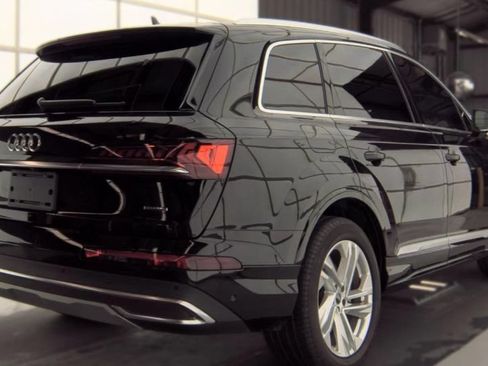 Used 2023 Audi Q7 3.0T Premium w/ Convenience Package AWD/4WD image 2