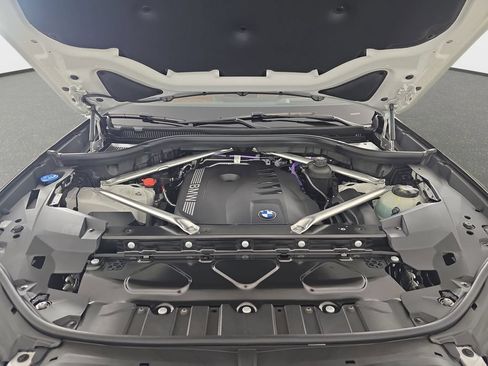 New 2026 BMW X5 xDrive40i AWD/4WD image 32