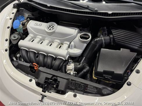 Used 2010 Volkswagen Beetle Convertible image 32