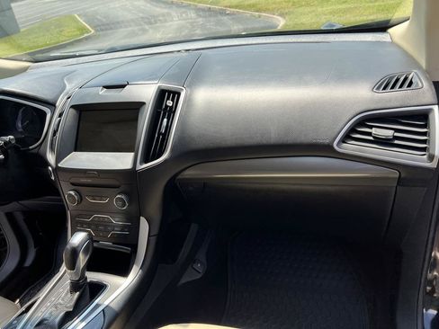 Used 2017 Ford Edge SEL w/ Equipment Group 201A AWD/4WD image 33