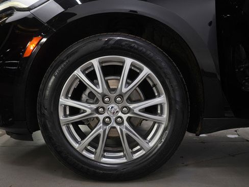 Used 2023 Buick Enclave Essence w/ Experience Buick Package image 33