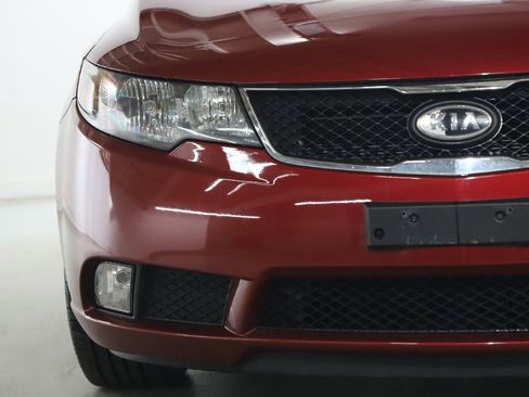 Used 2010 Kia Forte SX image 8