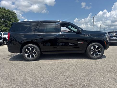 New 2026 GMC Yukon AT4 w/ AT4 Premium Plus Package AWD/4WD image 7