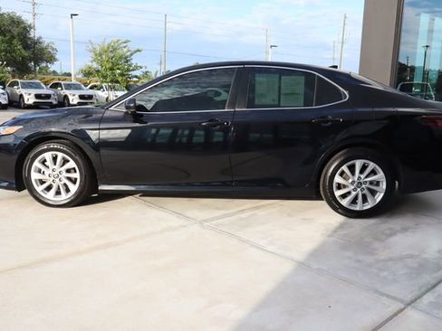 Used 2022 Toyota Camry LE FWD image 7