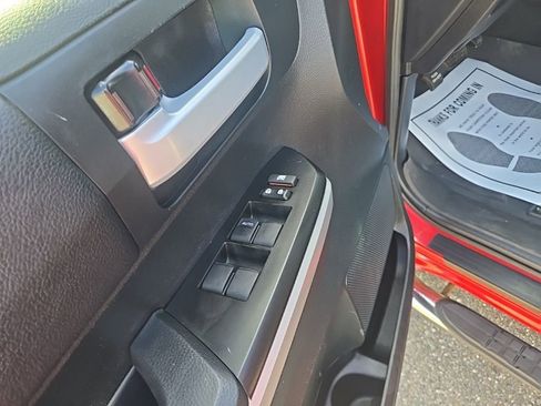 Used 2017 Toyota Tundra SR5 image 12