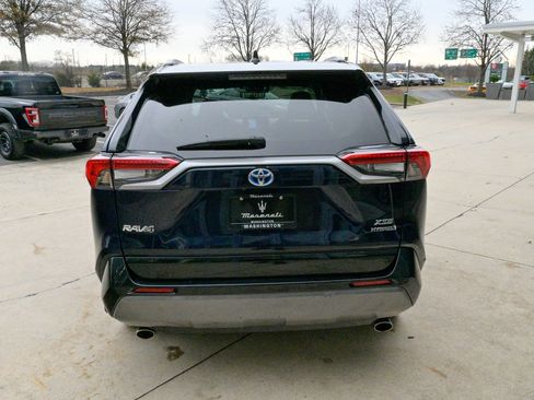 Used 2021 Toyota RAV4 XSE image 6