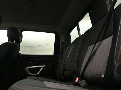 Used 2022 Nissan Titan SV w/ SV Convenience Package AWD/4WD image 13