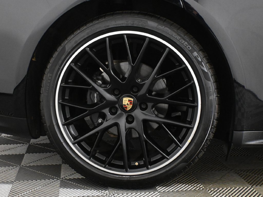 Used 2023 Porsche Panamera 4 Platinum Edition AWD/4WD image 12