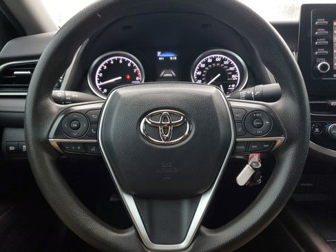 Certified 2022 Toyota Camry LE image 20